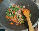 Foto langkah ke 4 dari resep Capcay goreng praktis.