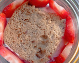 Foto del paso 6 de la receta: Tiramisú de fresa 🍓 y coco 🥥 en tarritos 🫙
