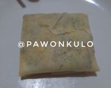 Foto langkah ke 4 dari resep Martabak Daging Praktis.