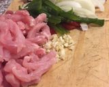 Foto del paso 1 de la receta: Cerdo y pasta con miel