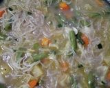 Foto langkah ke 7 dari resep 19. Sop Bumbu Kuning.