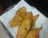 Foto del paso 4 de la receta: Bocadillo de pechuga, lechuga, tomate y papas fritas