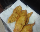 Foto del paso 4 de la receta: Bocadillo de pechuga, lechuga, tomate y papas fritas