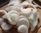 Foto del paso 2 de la receta: Picantones al horno con patatas y cebolla