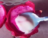Foto langkah ke 10 dari resep Puding susu buah naga.
