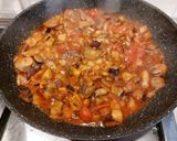 Foto del passaggio 2 della ricetta Sedani di Bosco, con funghi, melanzane e besciamella