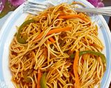 शेजवान नूडल्स(Schezwan noodles recipe in hindi) रेसिपी चरण 5 फोटो