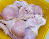 Foto langkah ke 2 dari resep Fried Chicken Bunda Adine (AdeevaNadine).