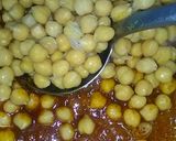 A picture of step 7 of Mazedar chole masala.