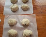 Foto del paso 9 de la receta: Bollos de aceite de oliva con aceitunas negras en freidora de aire