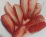 Foto langkah ke 4 dari resep Puding Susu Strawberry.