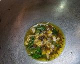 A picture of step 1 of Rava tomato upma.