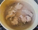 Foto langkah ke 2 dari resep Sup Bakso Wortel Gambas simpel.