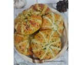 Foto langkah ke 8 dari resep Korean Garlic Cheese Bread.