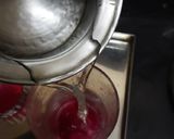 A picture of step 2 of Rose-Mint Juice.