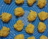 Foto langkah ke 6 dari resep Donat Labu Kuning (Lembut).