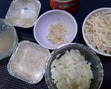 Foto langkah ke 6 dari resep Sosis solo isi kornet dan jamur enoki.