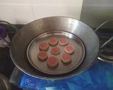 A picture of step 7 of Red-heart Cookies.