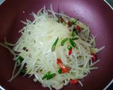 Gambar langkah 2 resipi Tumis Betik Muda.