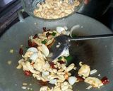 รูปขั้นตอนการทำที่ 5 ของ ไก่ผัดเม็ดมะม่วง