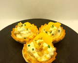 Foto del paso 2 de la receta: Canapés de queso crema y mango