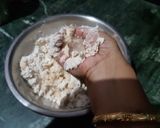 A picture of step 3 of Amritsari aloo kulcha.