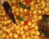A picture of step 5 of Chickpea curry (chola).