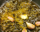 Foto del paso 2 de la receta: Hígado de ternera encebollado con Puré de patata