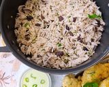 Foto do passo 1 de Pataniscas de Bacalhau Arroz de Feijão Preto e Salsa e Molho de Iogurte Vegetal com Cebolinho e Alho
