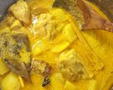 Foto langkah ke 4 dari resep Kari Ayam Kentang.