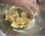 A picture of step 3 of Masala laccha paratha.