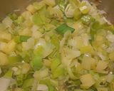 A picture of step 2 of Simple leek and patato soup.
