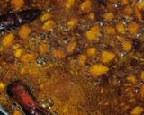 A picture of step 3 of Dahi Tadka.