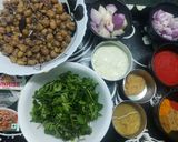 A picture of step 1 of Methi Chole Masala.