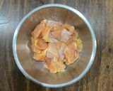 茄汁雞肉墨魚麵的食譜步驟1照片