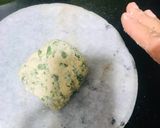 A picture of step 3 of Methi parantha.