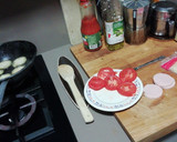 Foto del paso 1 de la receta: Berenjenas con tomate, pavo y queso fundido. Poco calórica