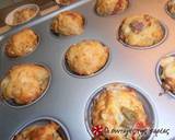 Αλμυρά muffins με κρεμμύδια, μπέικον και τυριά φωτογραφία βήματος 23