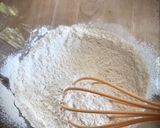 Foto del paso 1 de la receta Pastel de leche con manzana (en sartén)