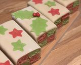 A picture of step 3 of Christmas Battenberg 🎄.
