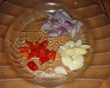 Foto langkah ke 1 dari resep Sambal Goreng Tahu Cecek Pedass.