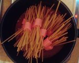 Foto del paso 3 de la receta: Bocaditos de salchichas y fideos
