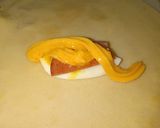 Foto langkah ke 4 dari resep Risol Sosis, Pepperoni, Telur dan Mayonaise irit.