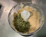 Une image de l'étape 5 de Sauce salade aux anchois, moutarde de Dijon et ail mariné.