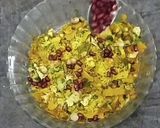 A picture of step 5 of Quick Khakhra chaat.