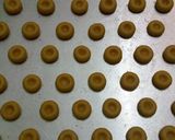 Foto langkah ke 3 dari resep Strawberry Almond Cookies.
