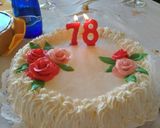 Foto del paso 8 de la receta: Tarta de nata y de fondant 🌹🌹🌹