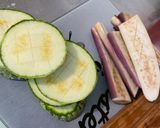 Une image de l'étape 2 de Aubergines chinoises et courgette ronde marinées grillées.