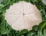Foto del paso 5 de la receta: Corona de espinacas y queso feta