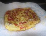 Foto del paso 5 de la receta: Tortilla cuadrada de pimientos rojos de bote